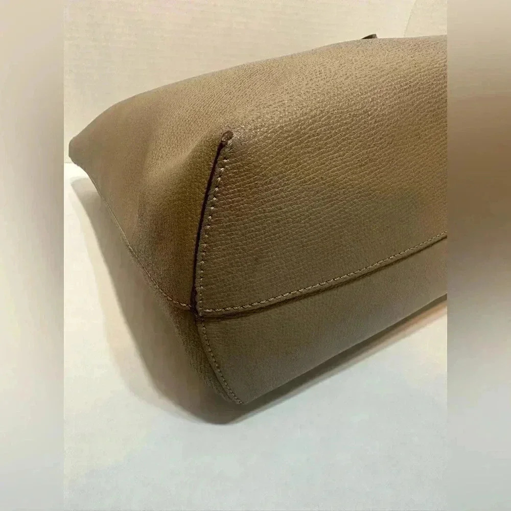 Authentic Fendi tote! Such a cute travel bag, but not bulky. Super trendy! W/COA - Picture 9 of 16